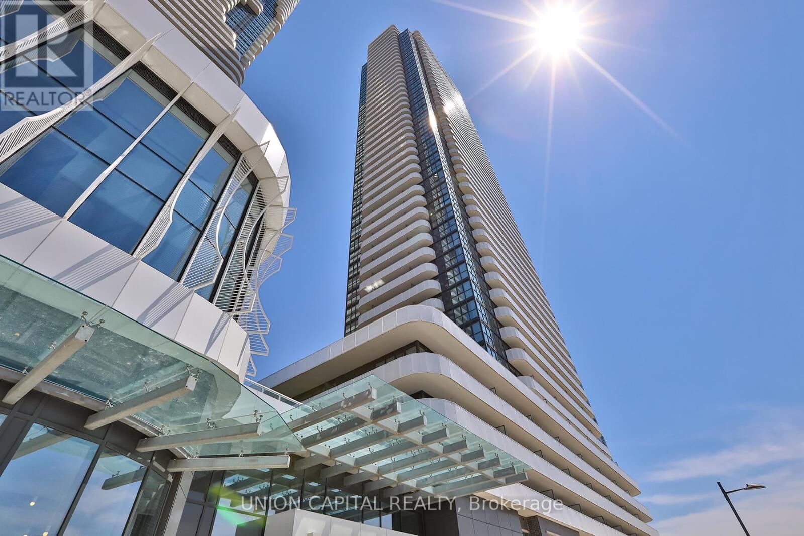 Property Photo: 195 Commerce Street 5217 ON L4K 0P9