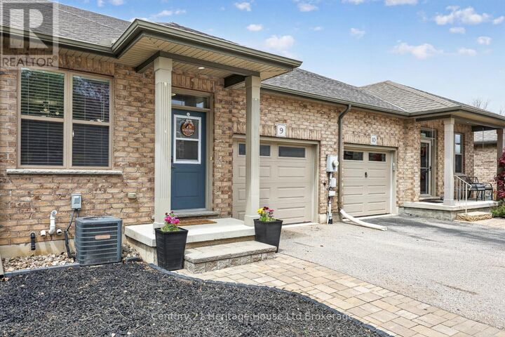 Property Photo:  111 King Street East 9  ON N5C 1G8 