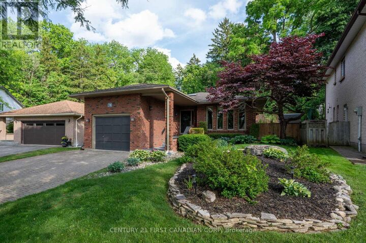 Property Photo: 78 Dundee Place ON N6C 5E6