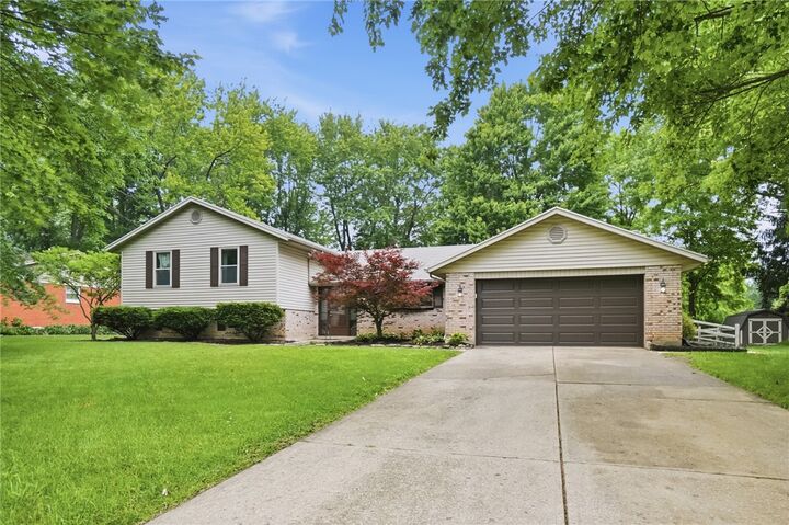 Property Photo:  2033 Meadowside Lane  OH 45458 