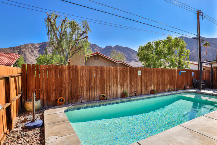 Property Photo:  53390 Avenida Navarro  CA 92253 