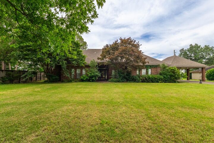 Property Photo:  11807 Horseshoe Circle  AR 72348 