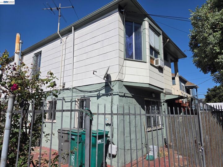 Property Photo: 2859 E 9th Street CA 94601