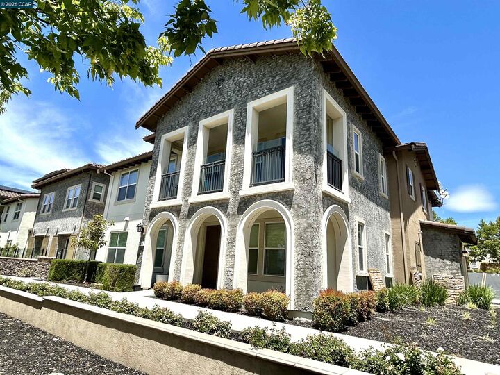 Property Photo: 3373 Central Pkwy CA 94568