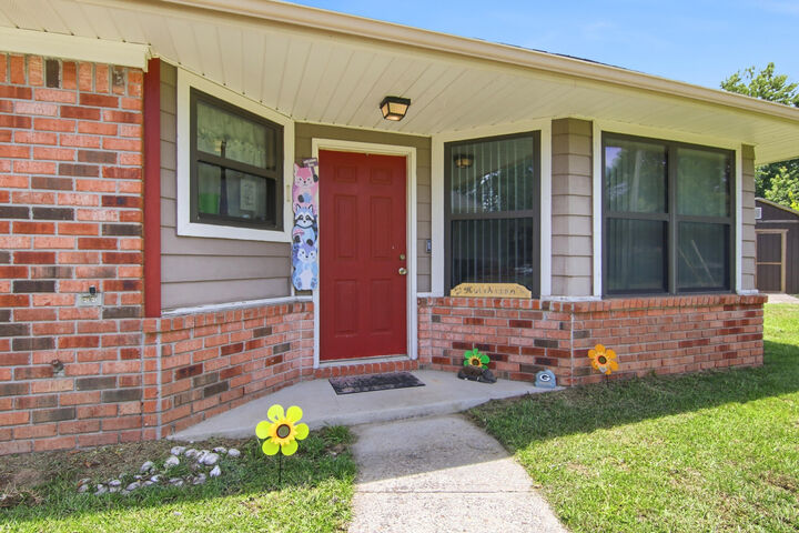 Property Photo:  5649 Dove Drive  FL 32571 