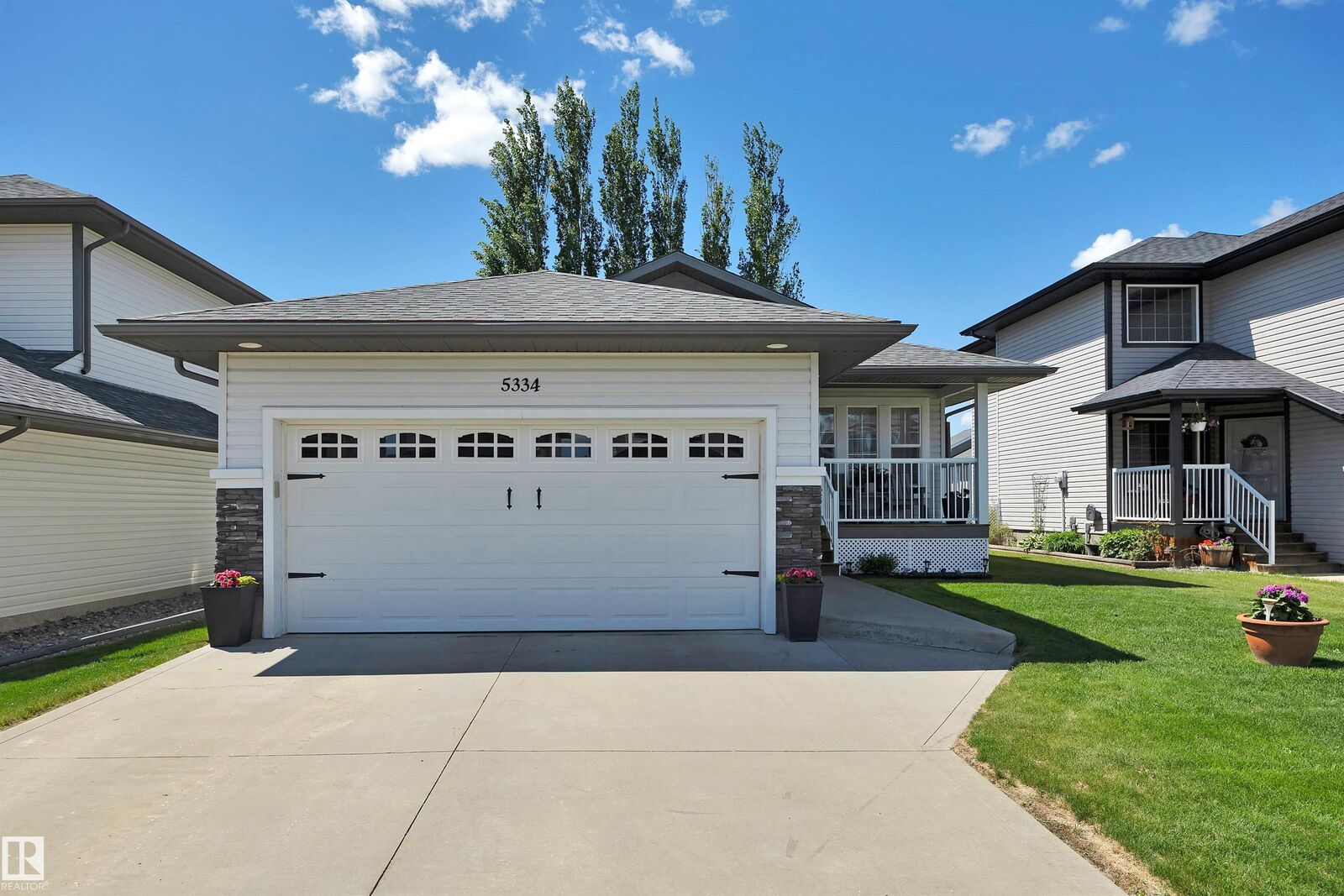 Property Photo:  5334 42 Street  AB T9A 0M8 