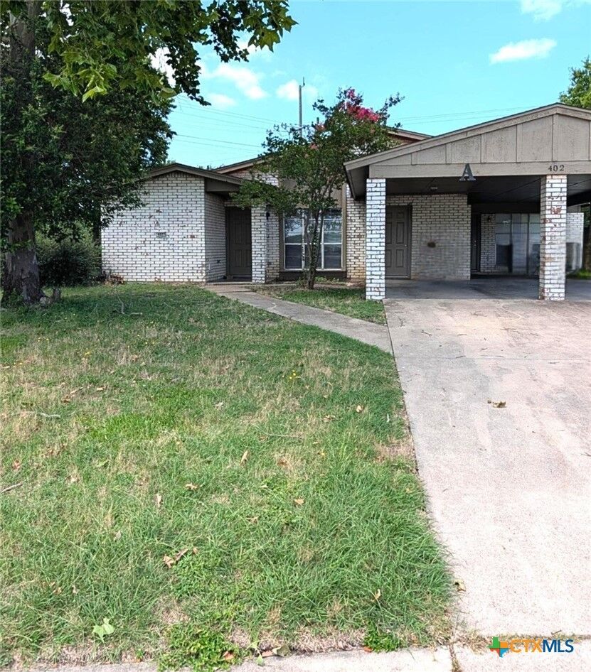Property Photo:  402 Skyline Avenue A  TX 76541 