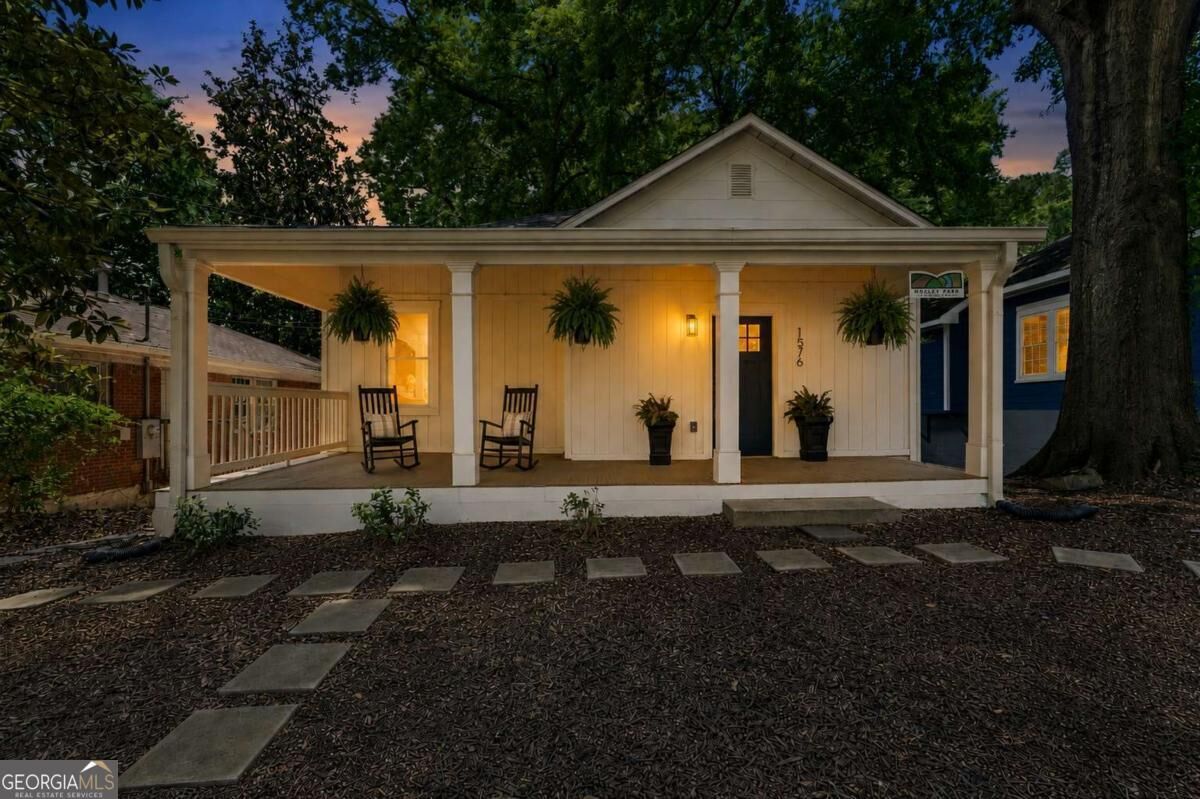Property Photo: 1576 Elixir Avenue SW GA 30314
