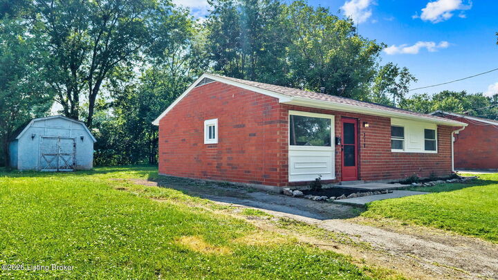 Property Photo:  318 Kilmory Ave  KY 40214 