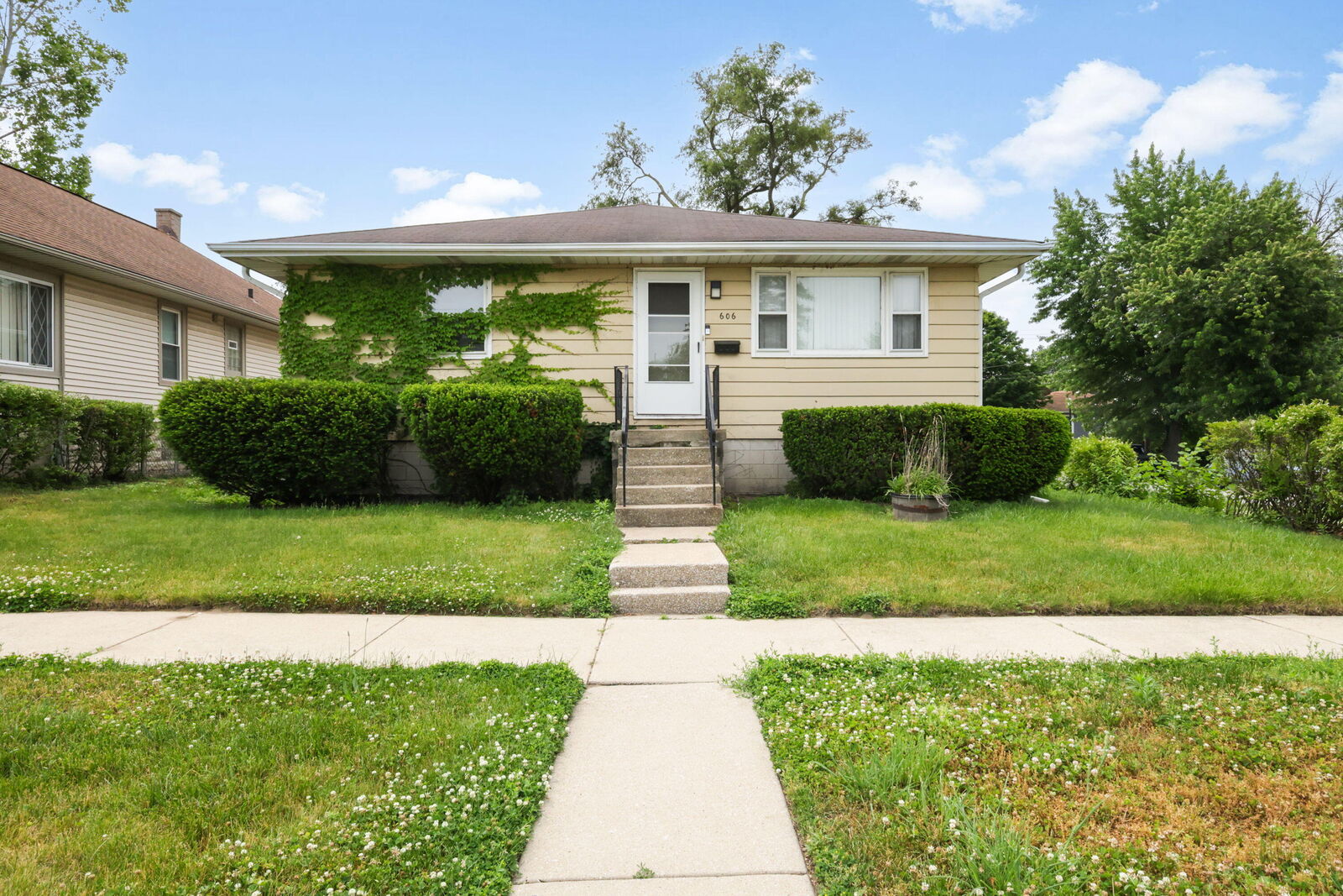 Property Photo: 606 Spruce Street IN 46324