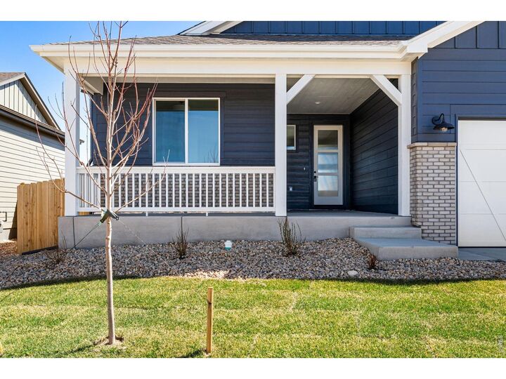 Property Photo:  844 Doubleleaf Dr  CO 80550 
