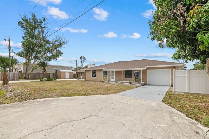 Property Photo: 2818 Olympic Street FL 34231