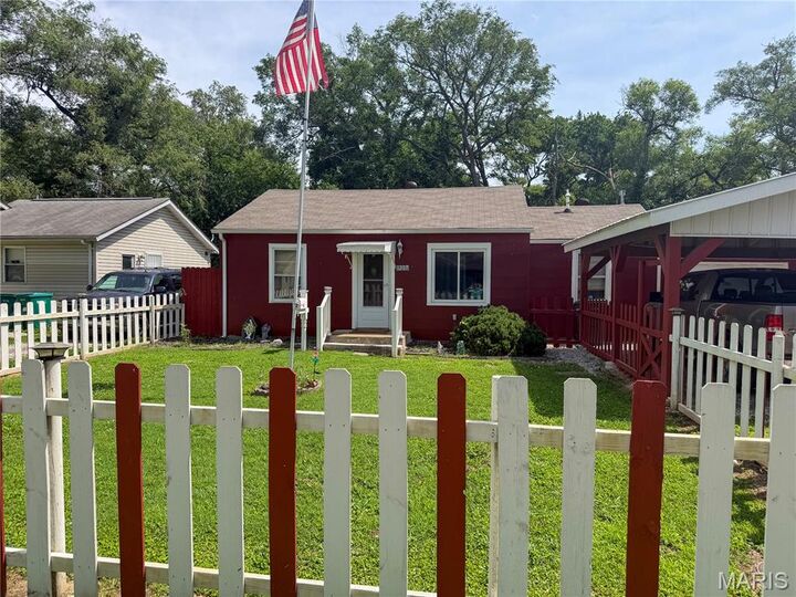 Property Photo:  1207 Richard Drive  IL 62206 