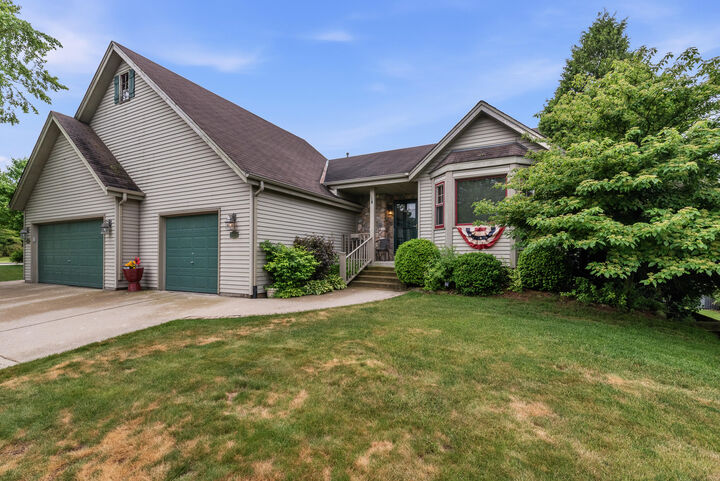 Property Photo: 2091-2093 Cherokee St WI 53024