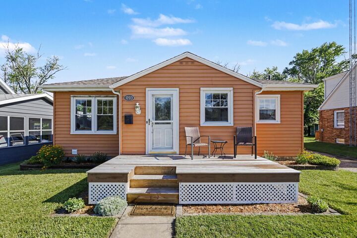 Property Photo:  1203 Orchard Avenue  MI 49085 