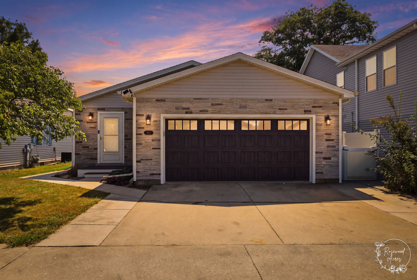 Property Photo: 422 Bramble IL 60950
