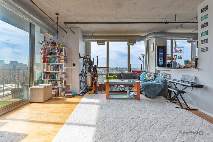 Property Photo: 700 W Van Buren Street 1404 IL 60607
