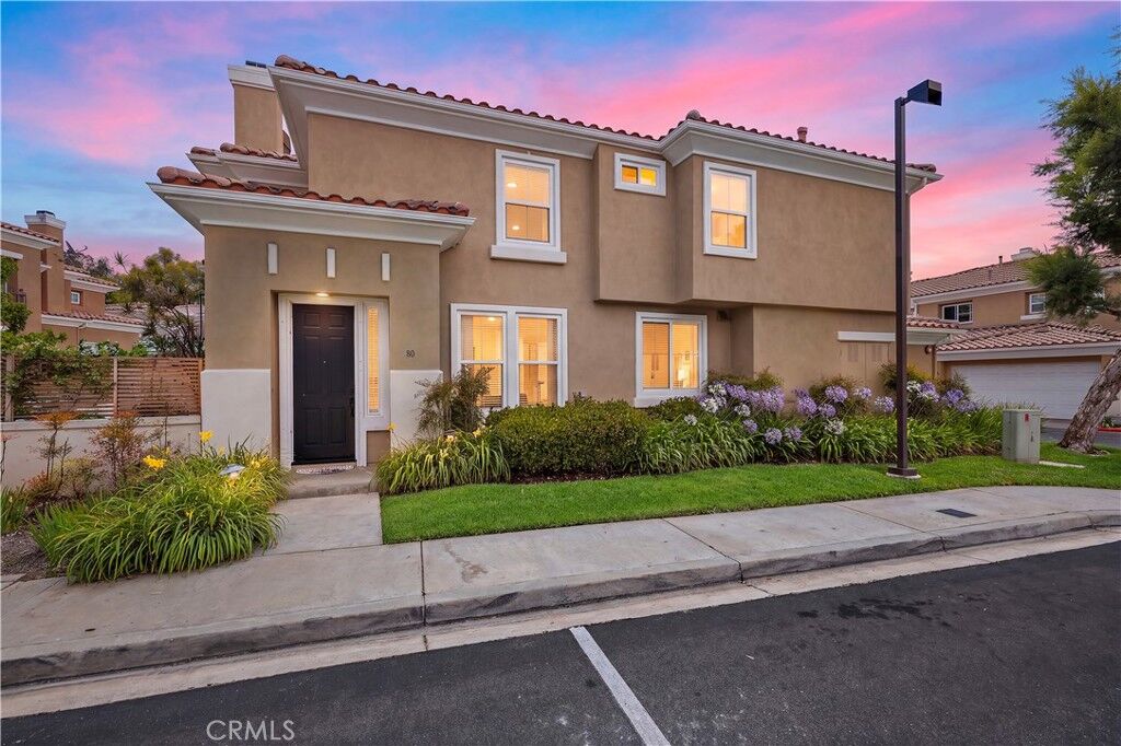 Property Photo:  80 Via Vicini  CA 92688 