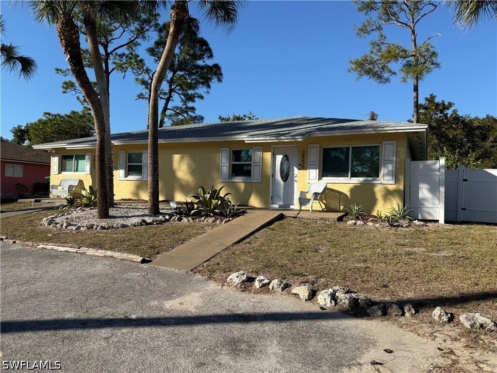 Property Photo:  2855 Van Buren Avenue  FL 34112 
