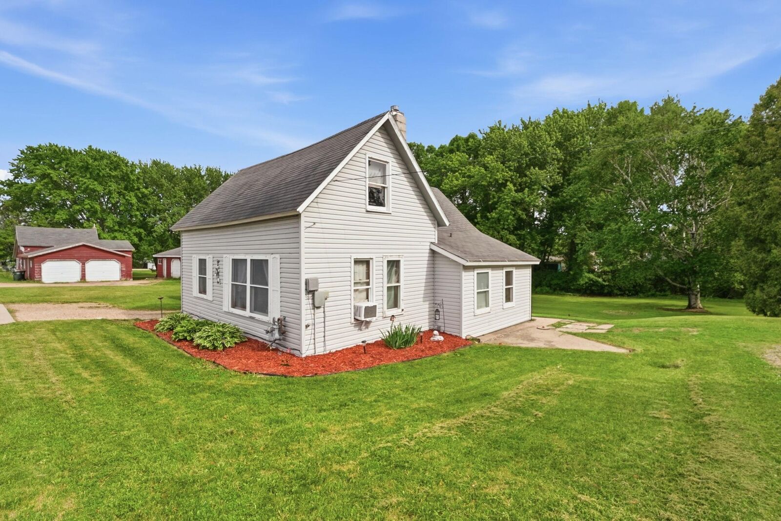 Property Photo:  411 W Main Street  MN 56360 