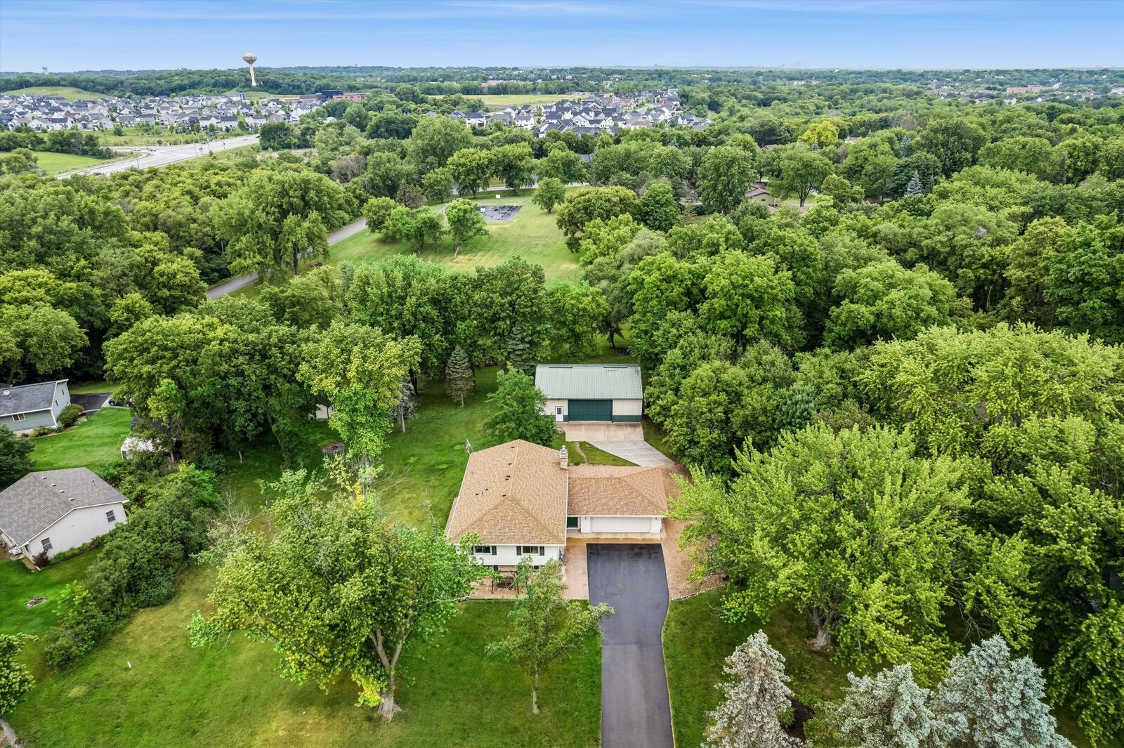 Property Photo: 7160 Creekwood Lane MN 55372