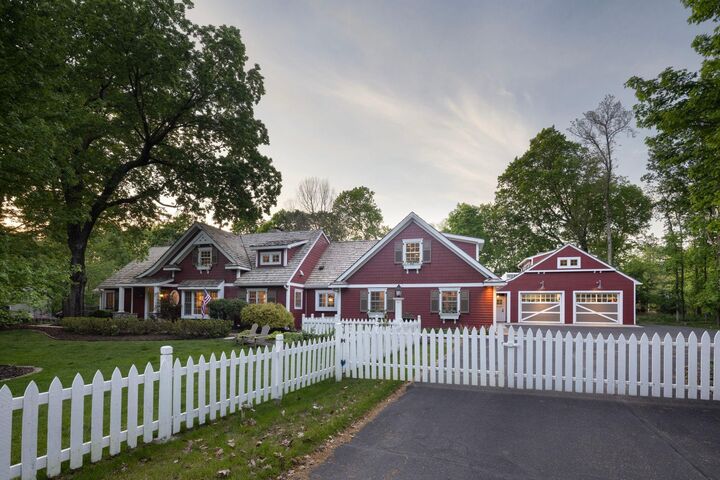Property Photo: 4202 Heathcote Road MN 55391