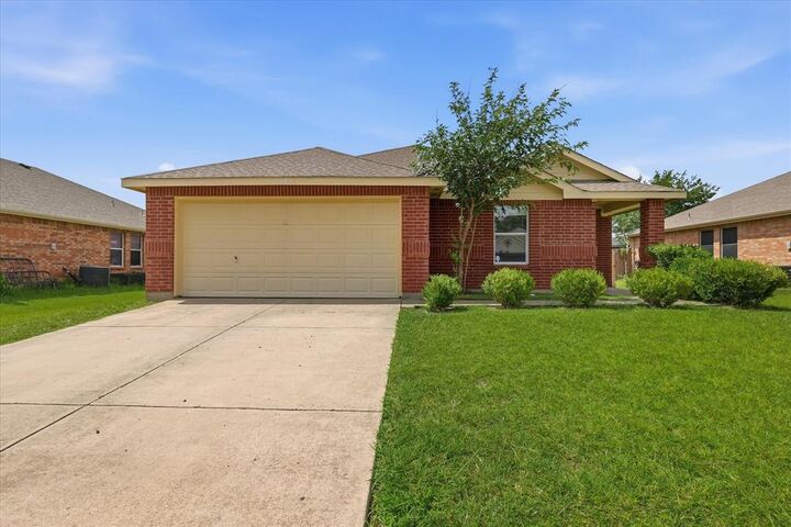 Property Photo:  102 Pintail Lane  TX 76266 
