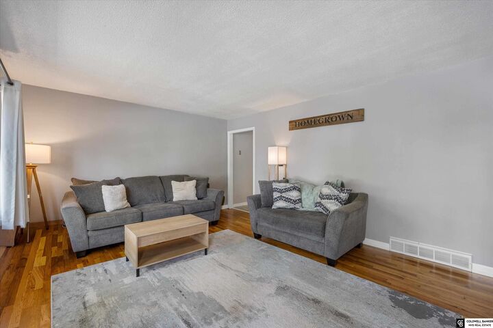 Property Photo:  7401 S 41 Street  NE 68147 