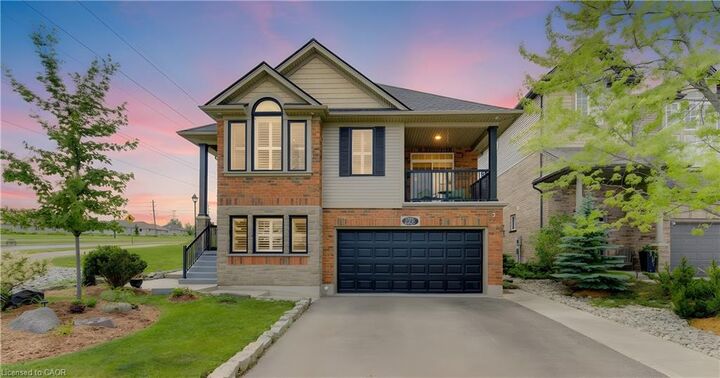 725 Zurich Drive — photo 1