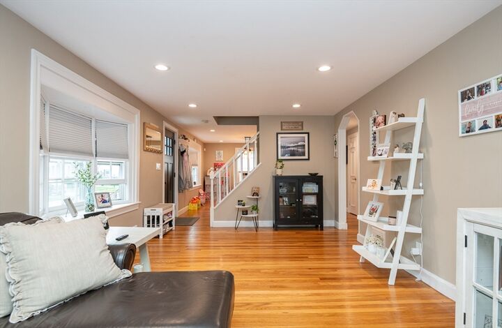 Property Photo:  5 Charles St  MA 01960 