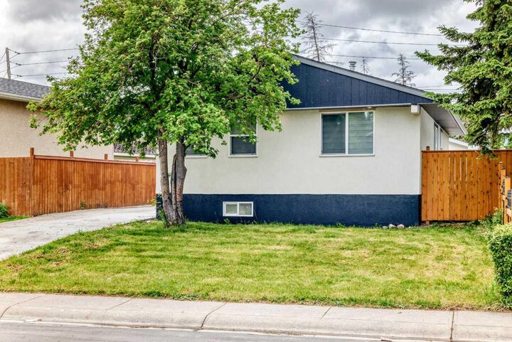 Property Photo: 611 Penbrooke Road SE AB T2A 3S9