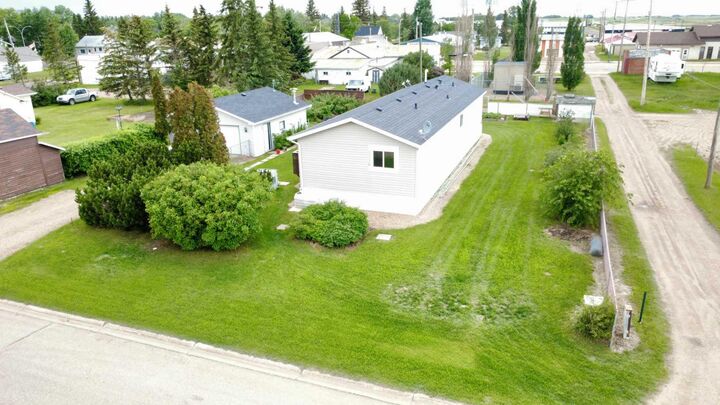 Property Photo: 5016 49 Street AB T0B 2V0