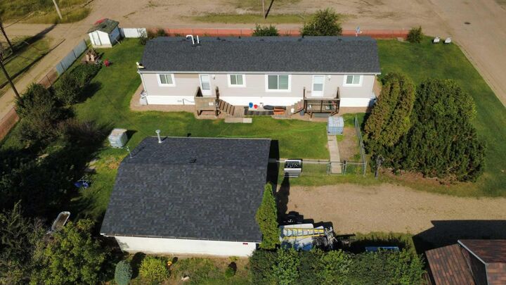 Property Photo: 5016 49 Street AB T0B 2V0