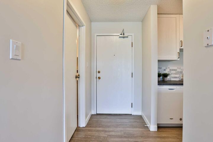 Property Photo: 405 Columbia Boulevard W 201 AB T1K 5R8