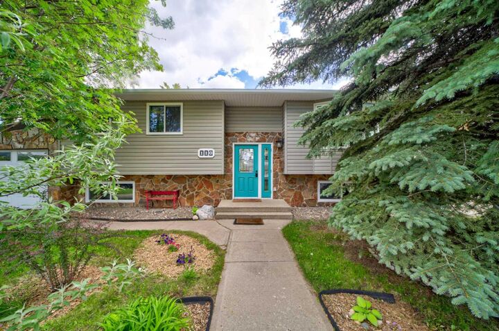 Property Photo: 110 Temple Boulevard W AB T1K 5A3