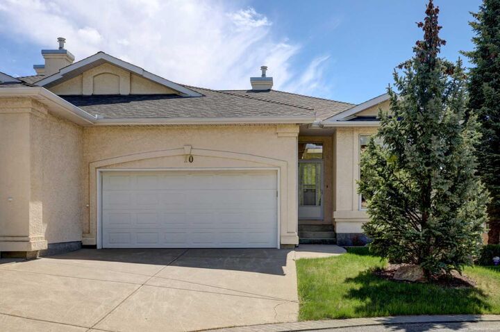 Property Photo:  10 Eagleview Heights  AB T4C 1P5 
