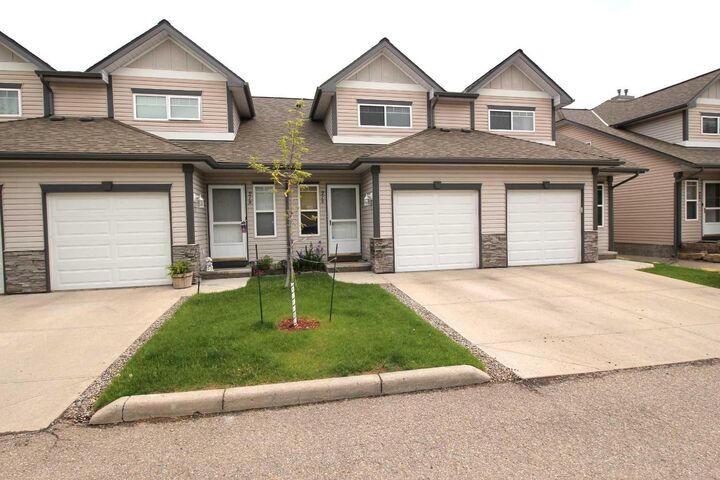 215 Millview Green SW — photo 1
