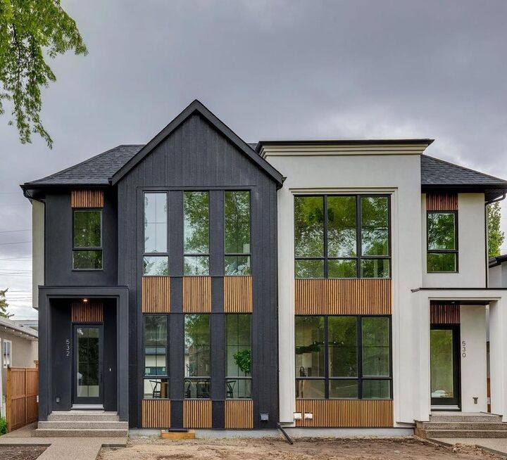 Property Photo: 532 51 Avenue SW AB T2V 0A3