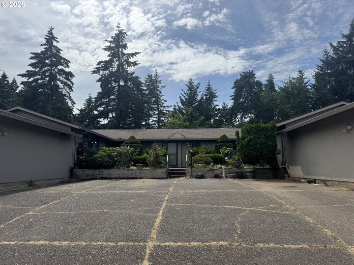 Property Photo: 29515 SW Serenity Way OR 97070