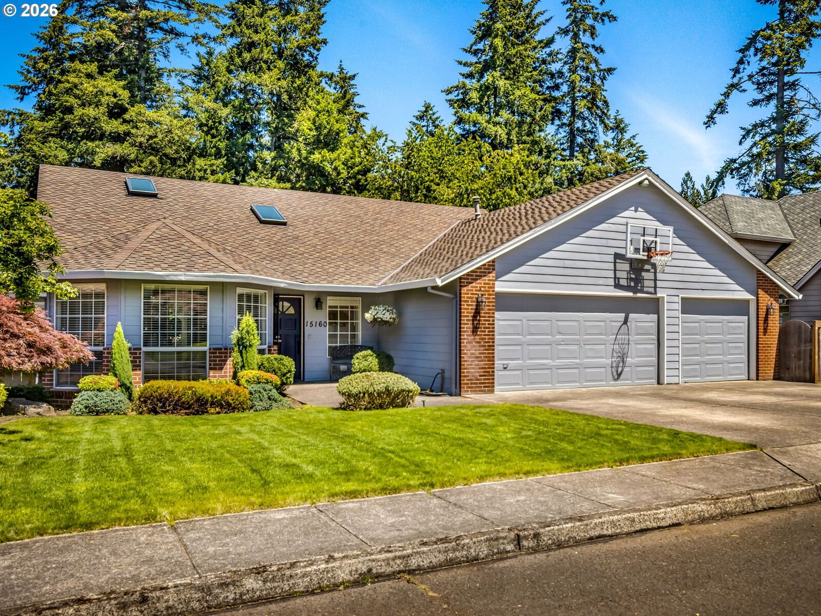 Property Photo: 15160 SE Hickory Ct OR 97267