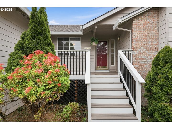 Property Photo:  13841 SE Hampshire Ct  OR 97086 