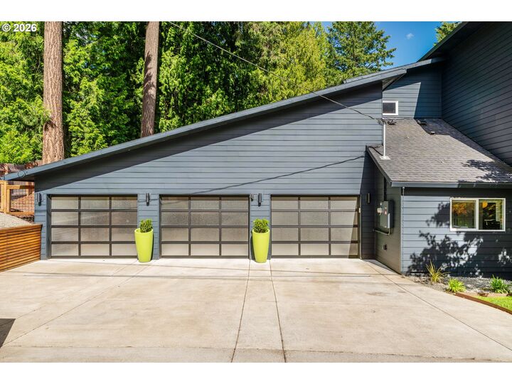 Property Photo: 7665 SW Copel St OR 97225