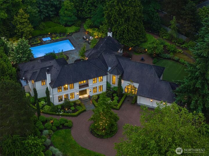 Property Photo:  6560  163rd Place SE  WA 98006 