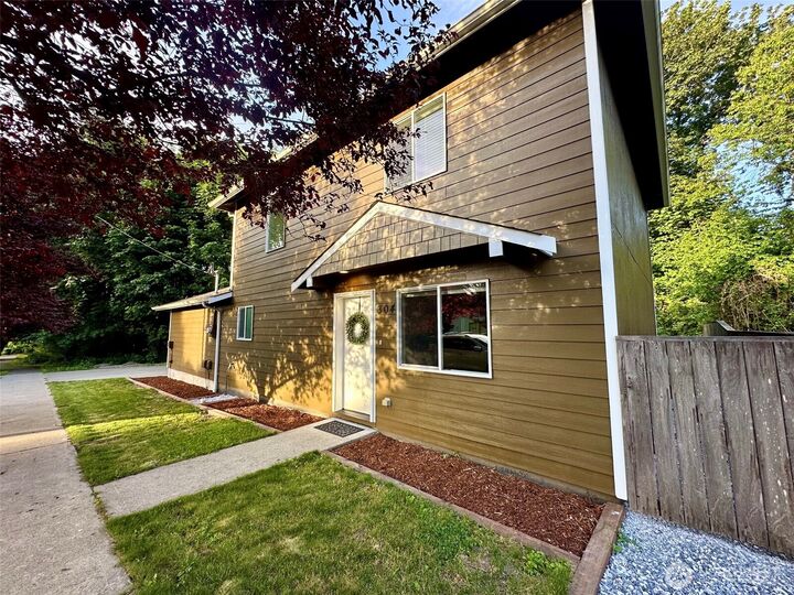 Property Photo: 304 N 5th Avenue SW WA 98512