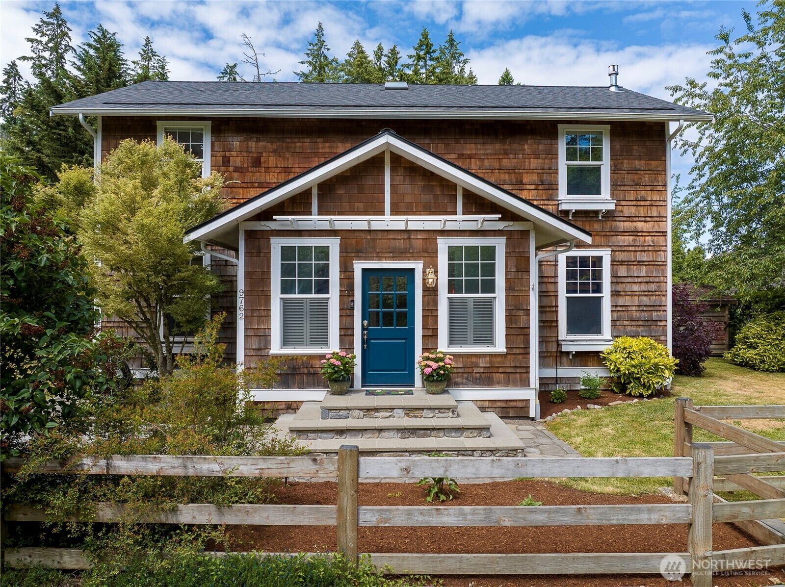 Property Photo: 9762 NE Pine Street WA 98110