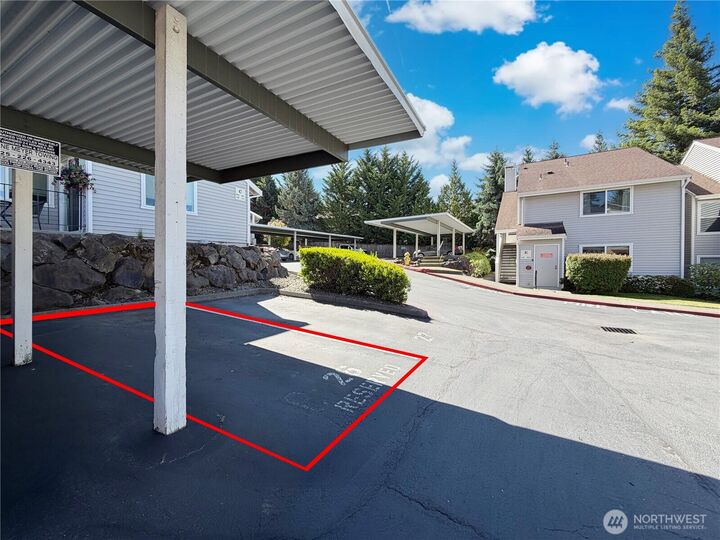 Property Photo: 1626 Grant Avenue S E101 WA 98055