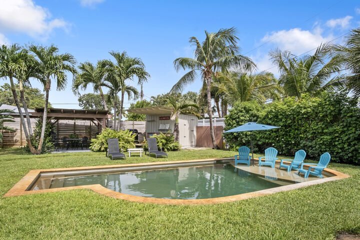 Property Photo:  15 N Swinton Circle  FL 33444 