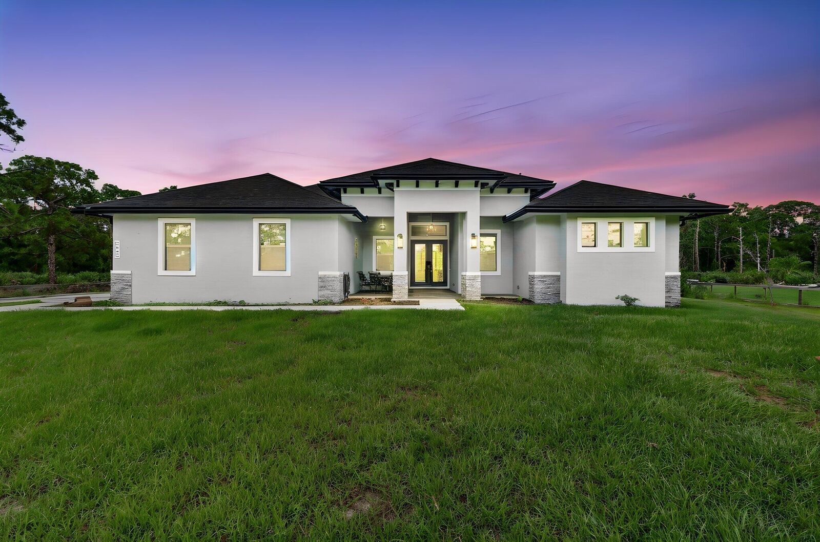 Property Photo: 2643 Dyer Road FL 34952