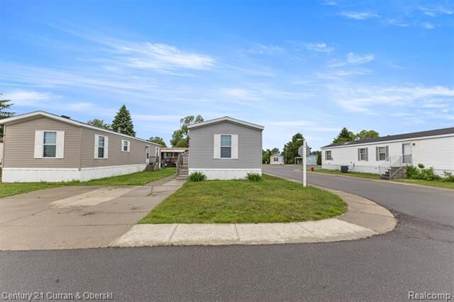 Property Photo: 76 Fawn Lake Drive MI 48390