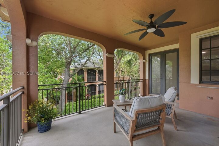 Property Photo:  2794 Kinsington Cir 26-3  FL 33332 